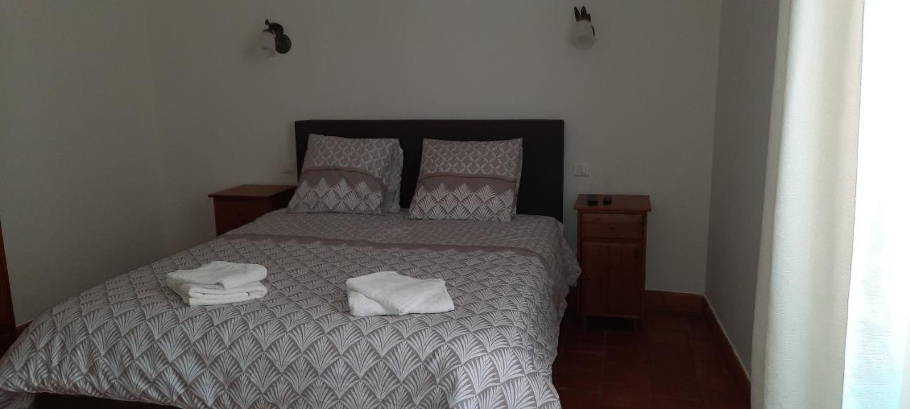 Le Coq Du Nord - Mailhac Gite Et Chambres D'Hotes Bagian luar foto